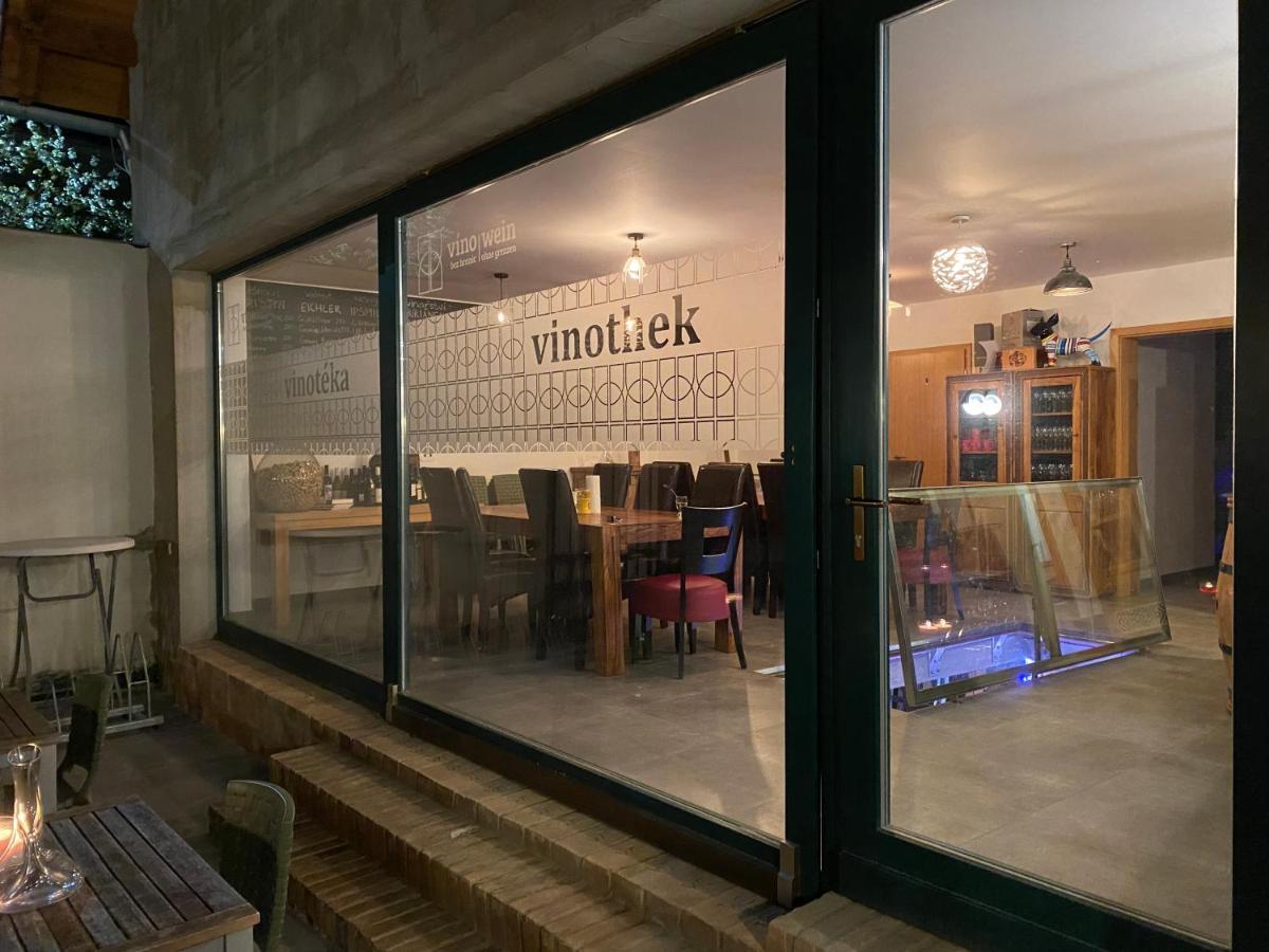 Penzion Za Radnici ヴァルチツェ エクステリア 写真